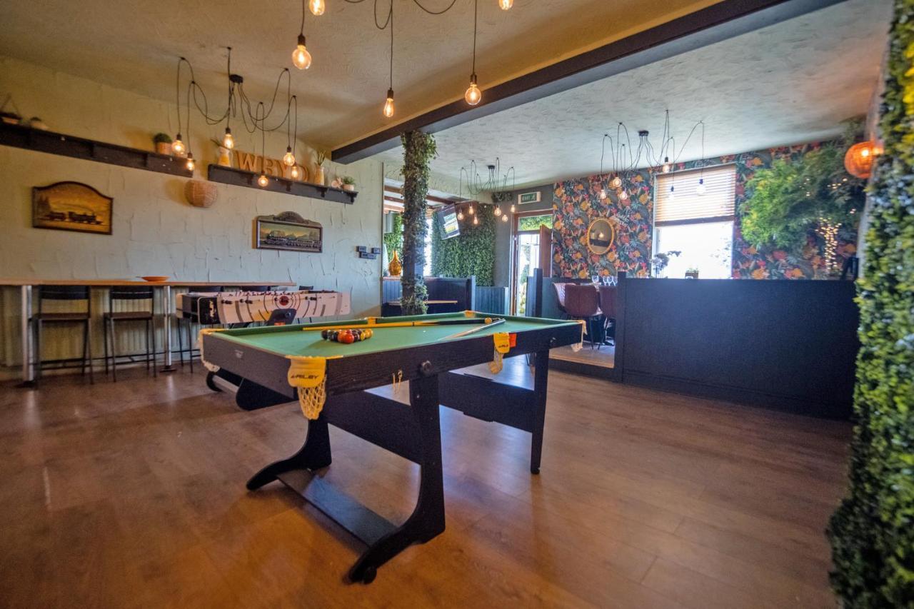 Entire Venue With Accommodation Sleeps Up To 19 - Waterfall Country Escape Wales Coelbren Kültér fotó